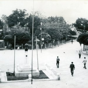 CUMHURİYET MEYDANI 1967.jpg